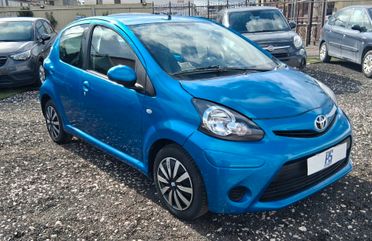 Toyota Aygo 1.0 12V VVT-i 5 porte Cool Soda Connect