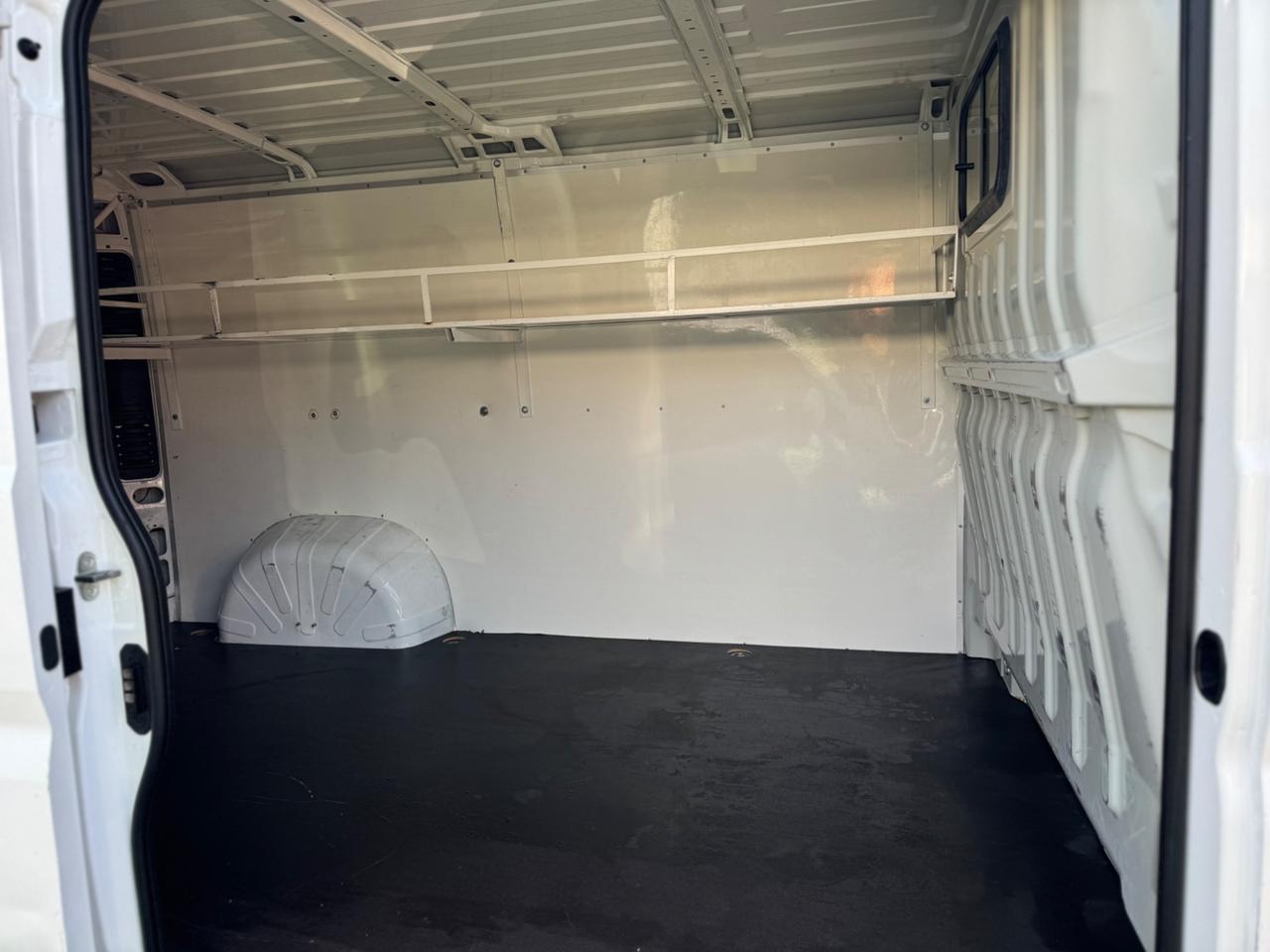 Peugeot Boxer 330 2.0 BlueHDi 130CV TETTO BASSO