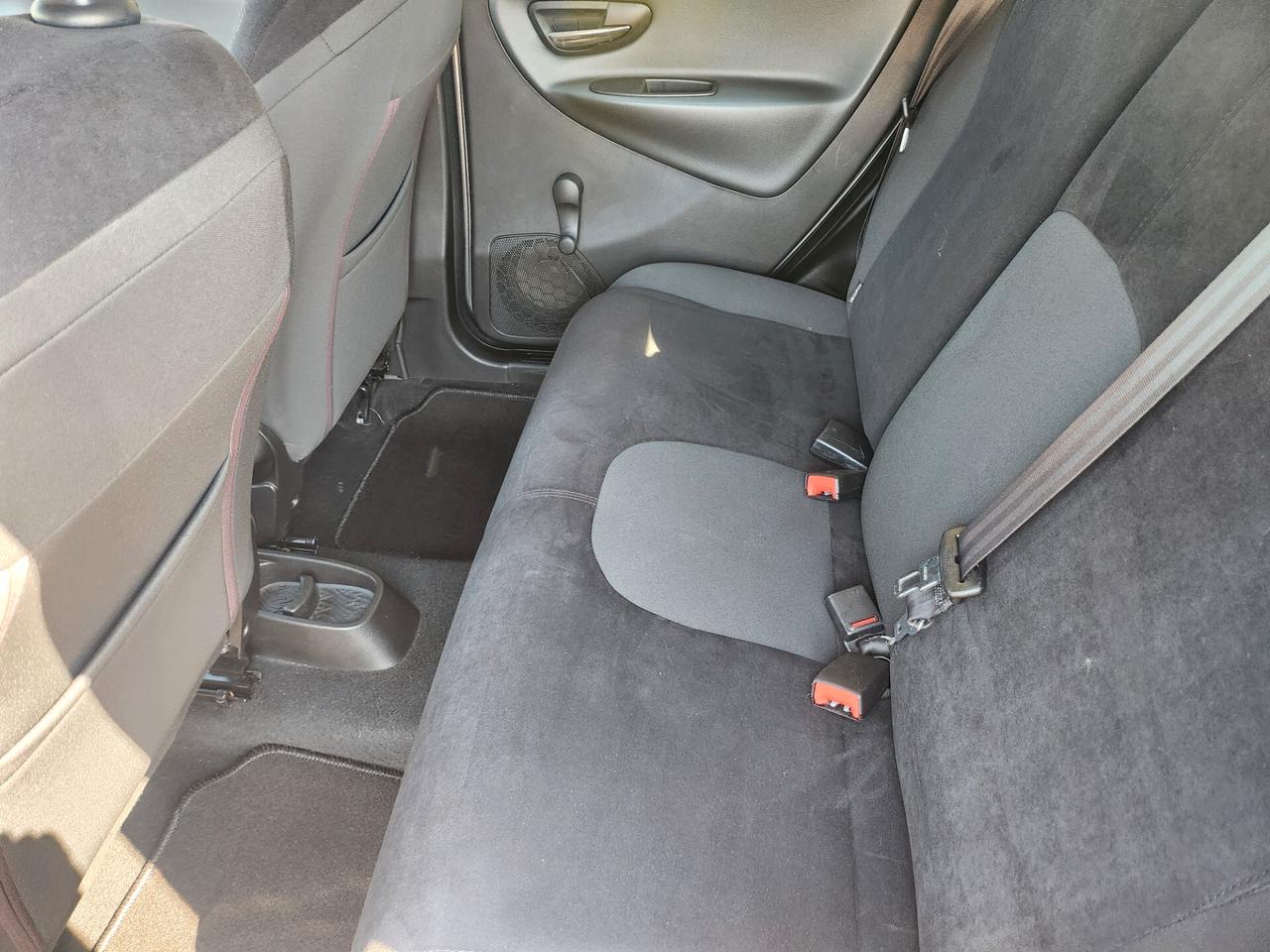 Lancia Ypsilon 1.3 MJT 16V 95 CV 5 porte S&S Silver