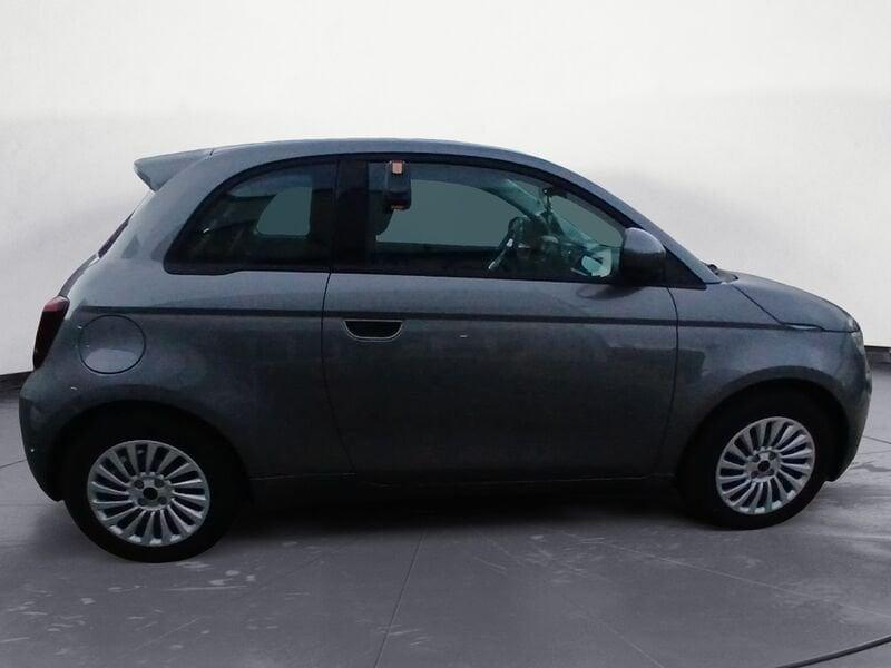 FIAT 500 Nuova Hatchback MY23 La Nuova - 320 Berlina