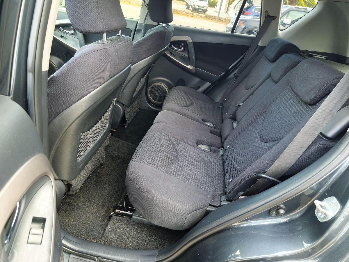 TOYOTA RAV4 2.2 D-4D 136CV Sol