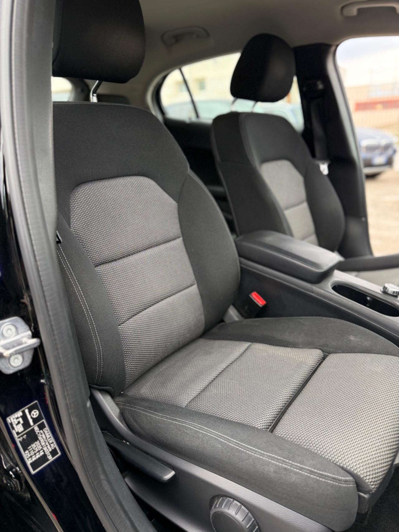 Mercedes-benz GLA 200 GLA 200 d Automatic Business