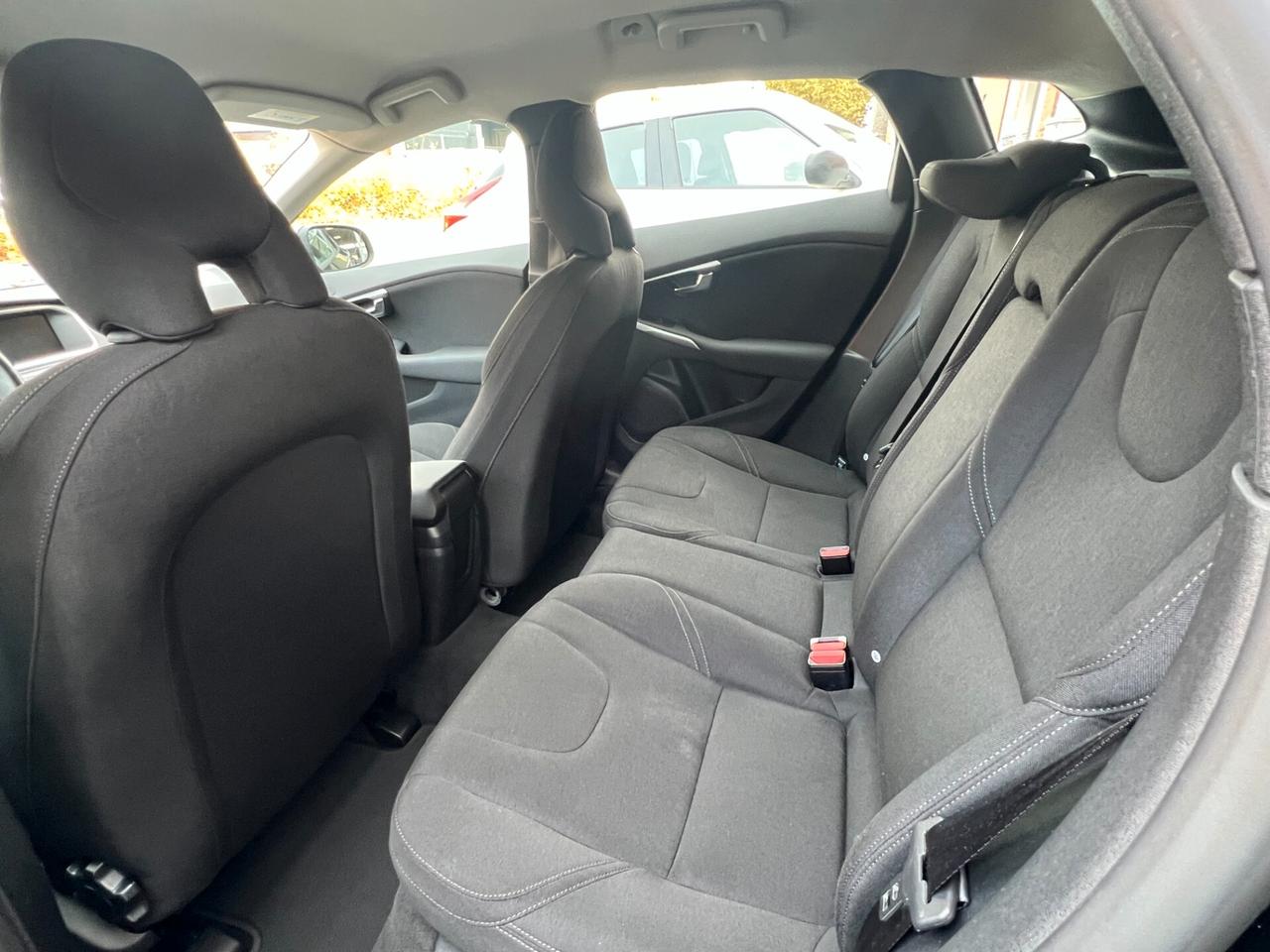 Volvo V40 Cross Country D2 1.6 Momentum