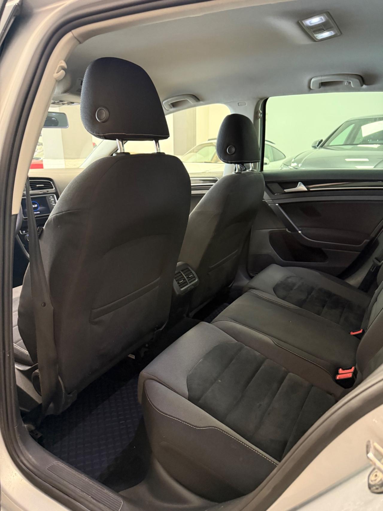 Volkswagen Golf 1.6 TDI 110 CV DSG 5p. Highline BlueMotion Technology