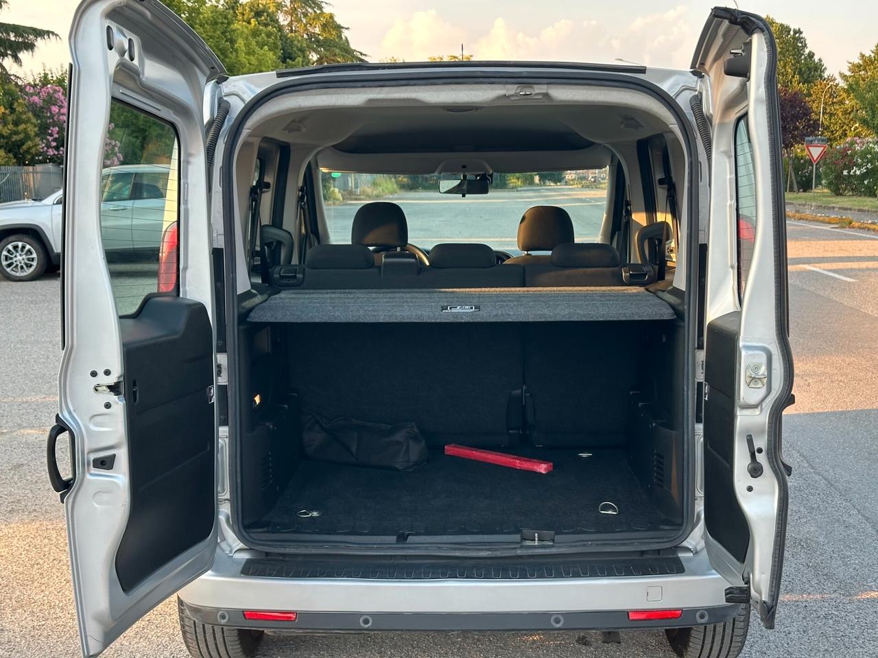 Fiat Doblo AUTOCARRO 5 POSTI 1.3 Mjet 95cv E6D Lounge