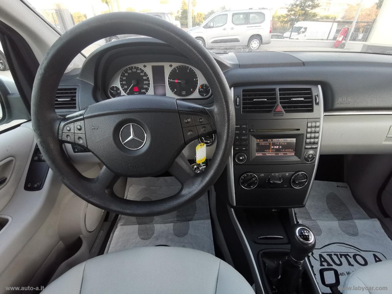 MERCEDES-BENZ B 180 CDI Executive
