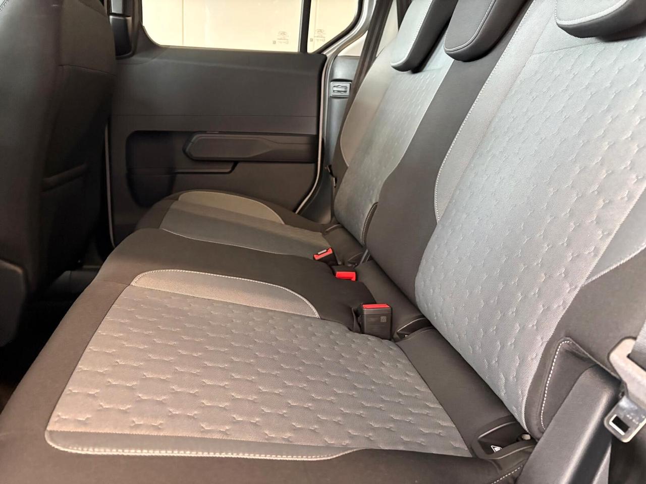 Ford Tourneo Courier TITANIUM 1.0 EcoBoost KM 0