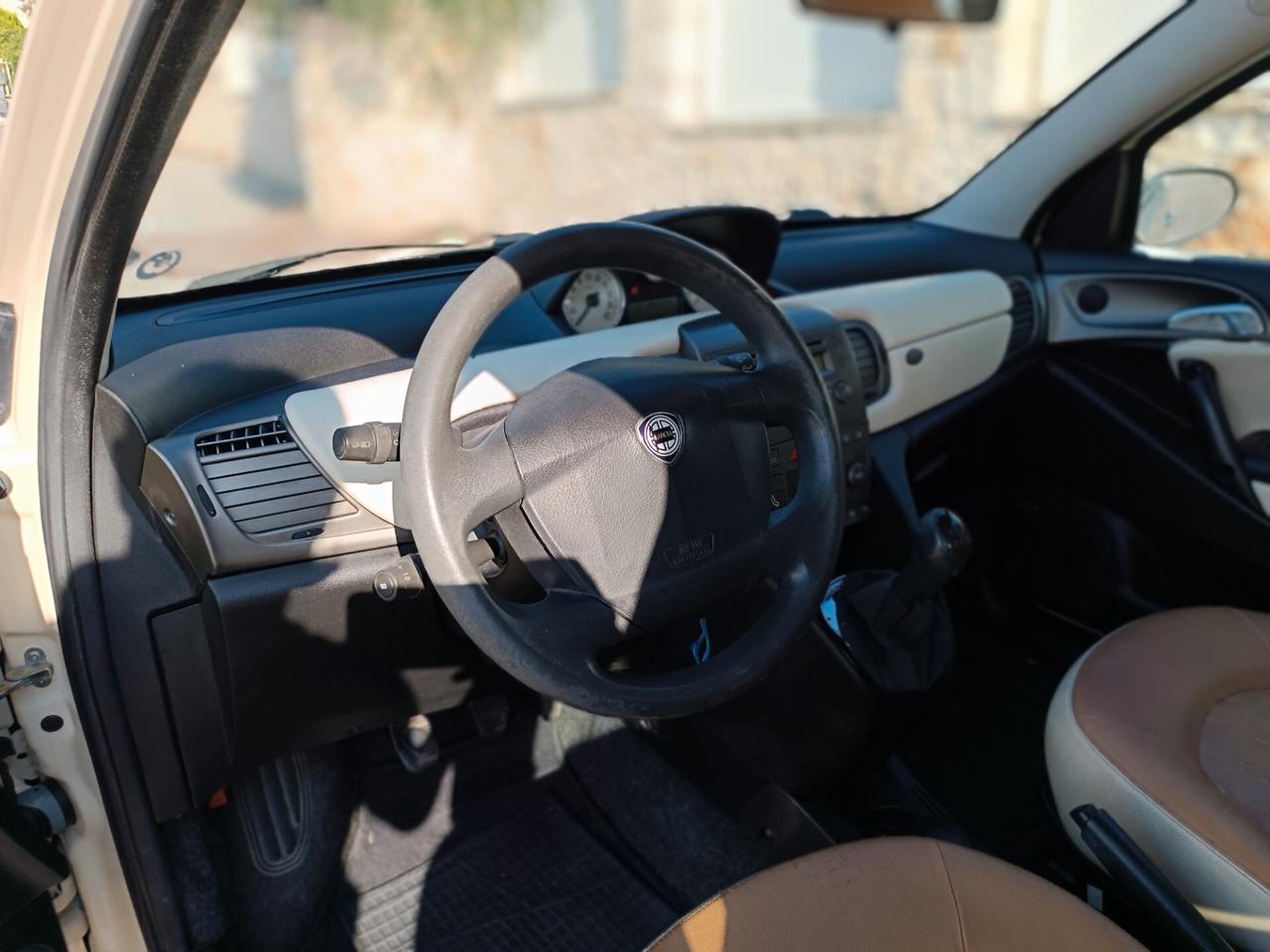 Lancia Ypsilon 1.3 Multijet 16V Platino