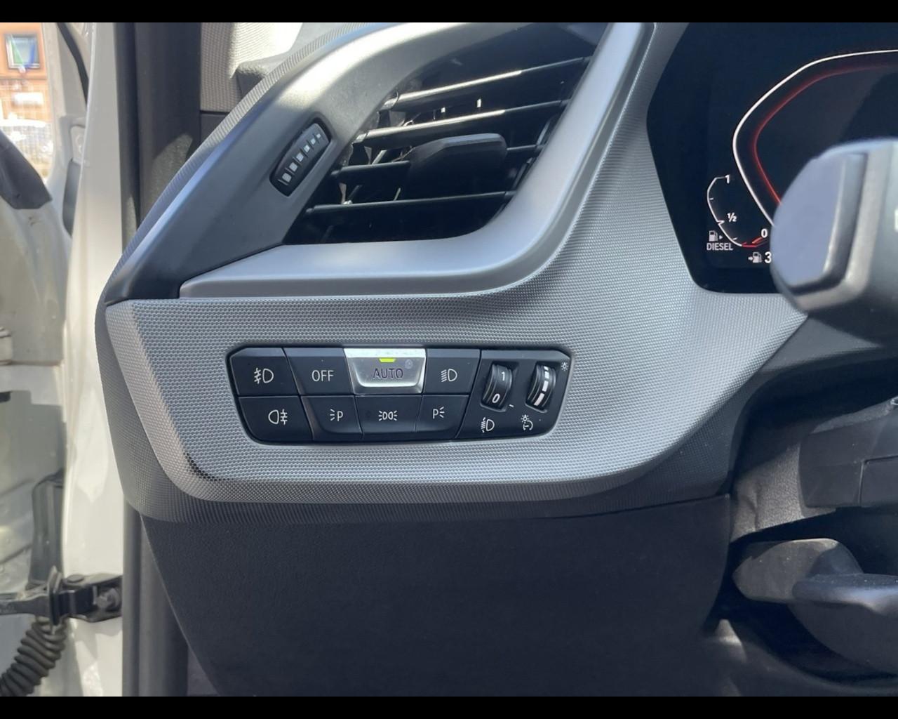 BMW Serie 1 (F40) - 116d 5p. Business Advantage