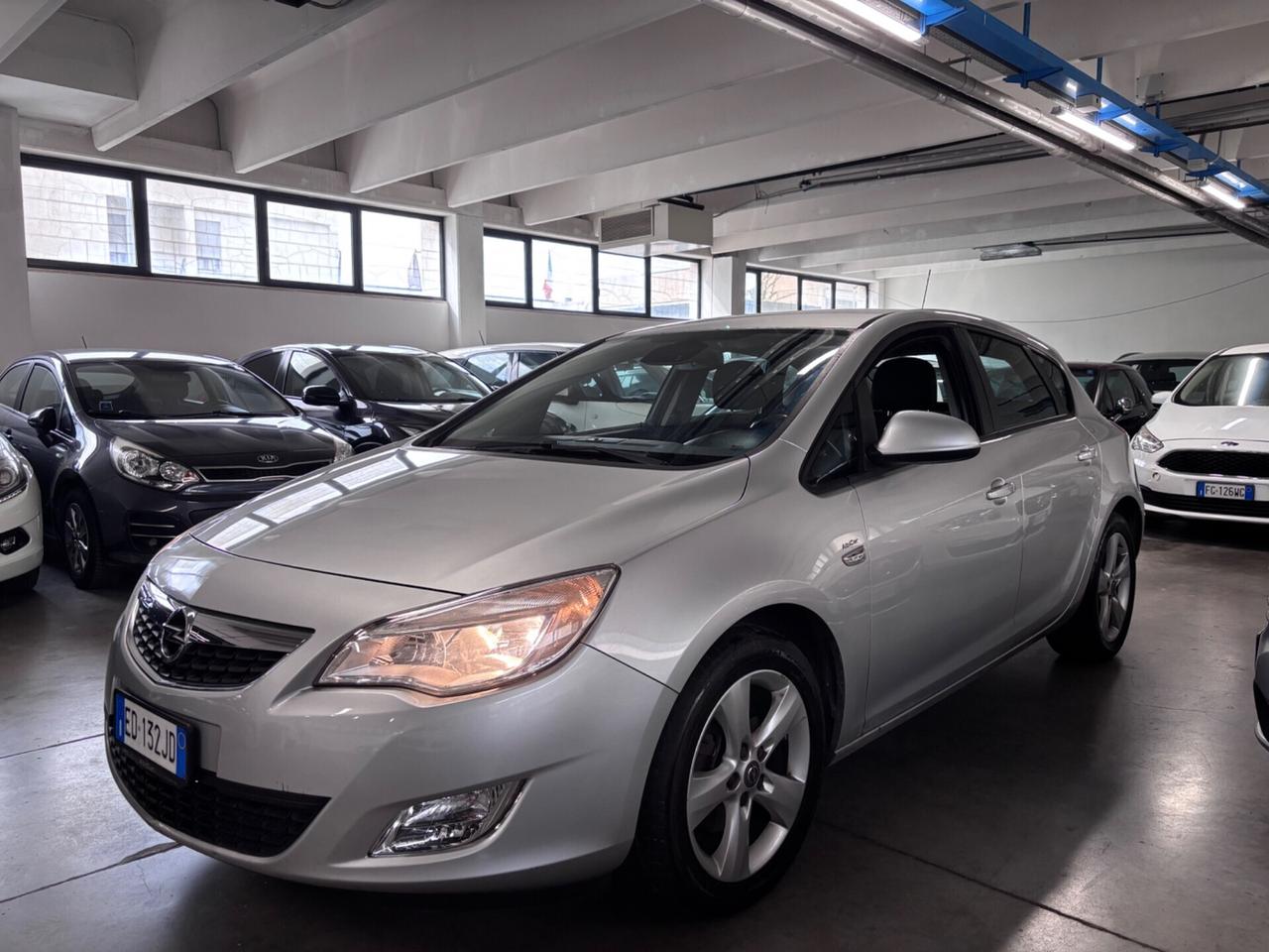 Opel Astra 1.7 CDTI 110CV 5 porte Cosmo