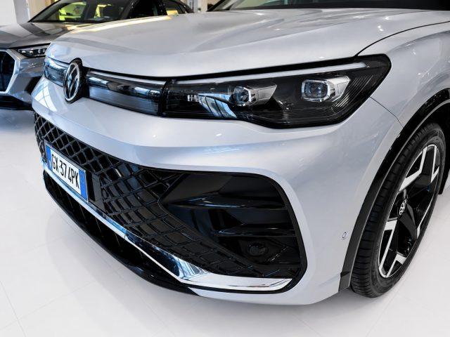 VOLKSWAGEN Tiguan R-Line DSG 2.0 TDI 150 CV Alcantara Aziendale