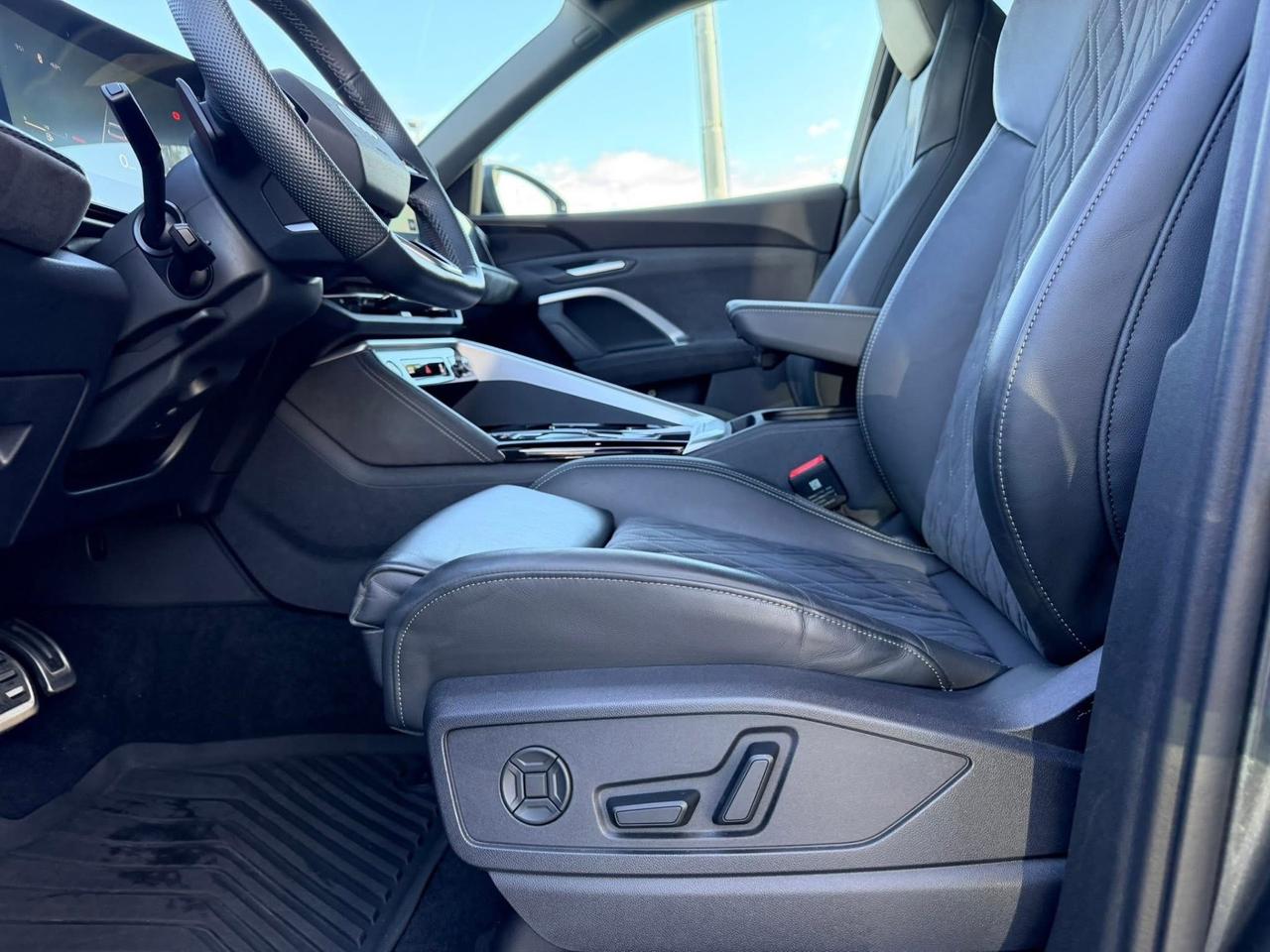 Audi Q5 TDI 150 kW mHEV+ S tronic quattro Launch edition line