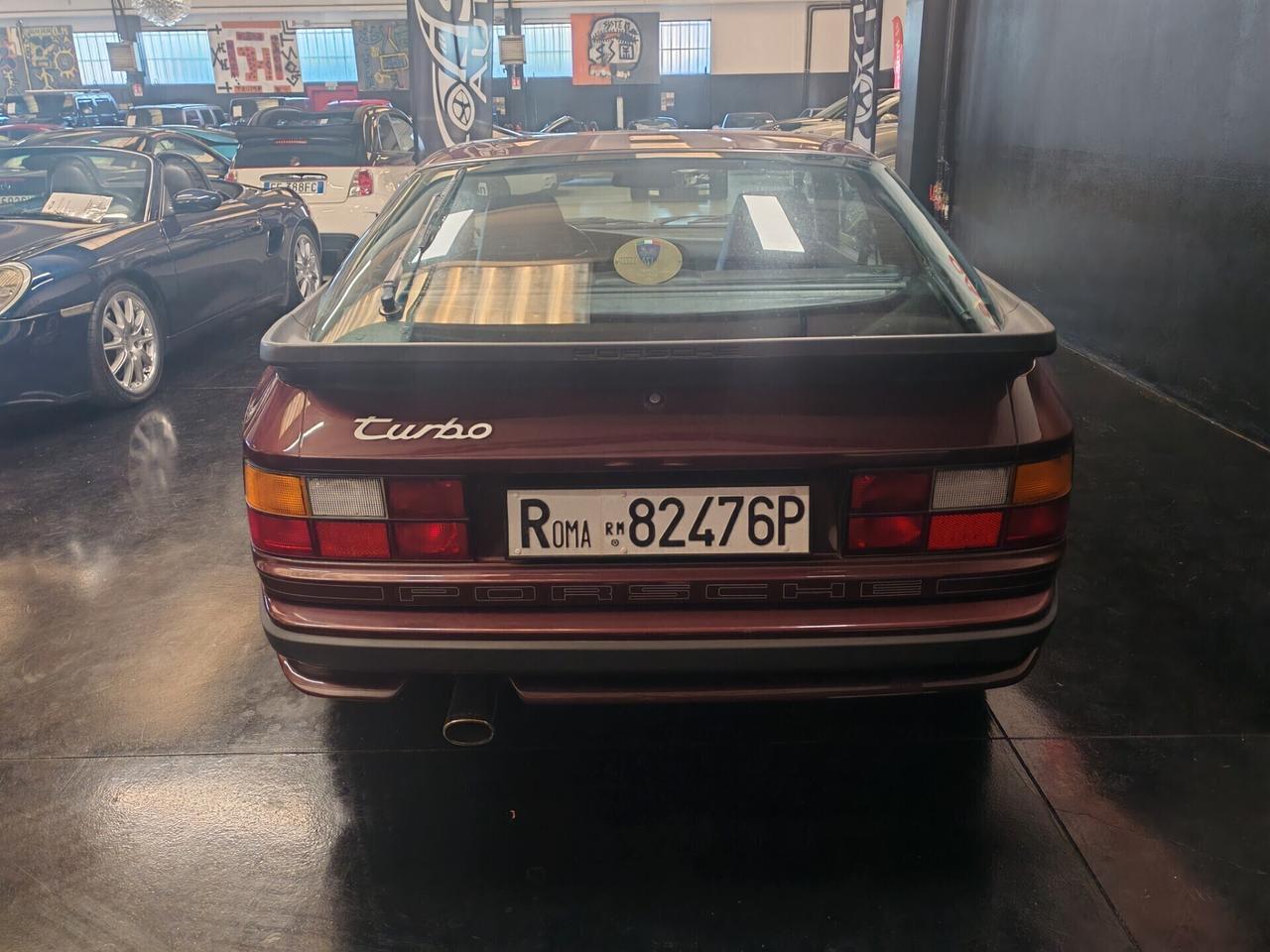 Porsche 944 Turbo targa oro