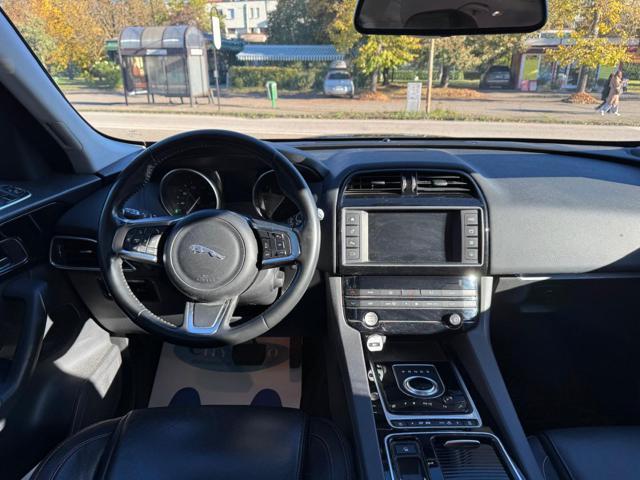 JAGUAR F-Pace 2.0 D 180 CV Aut. Pure
