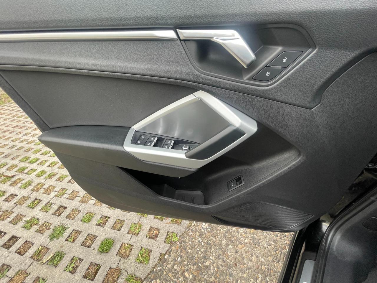 Audi Q3 35 2.0 tdi Business Advanced s-tronic
