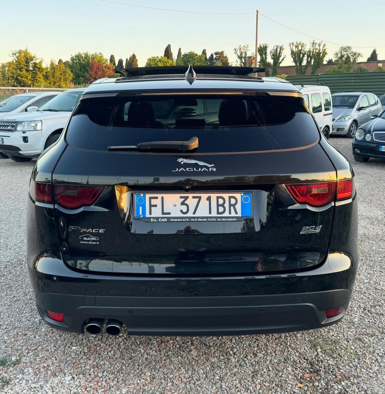 Jaguar F-Pace 2.0 D 180 CV AWD aut. R-Sport