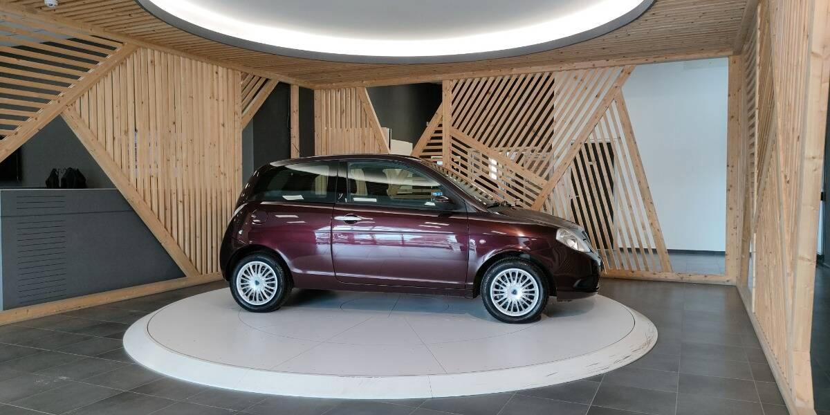 Lancia Ypsilon 1.2 8v New Oro (oro)