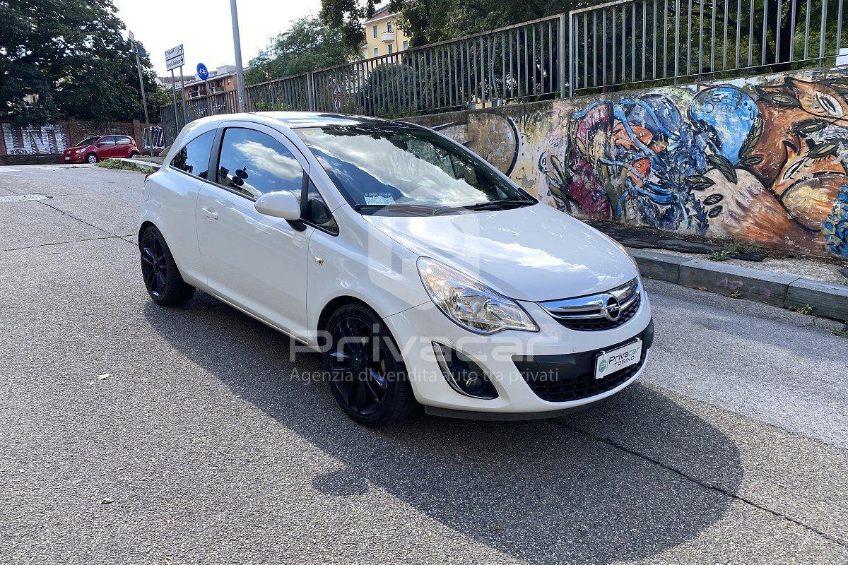 OPEL Corsa 1.4 16V 3 porte b-color