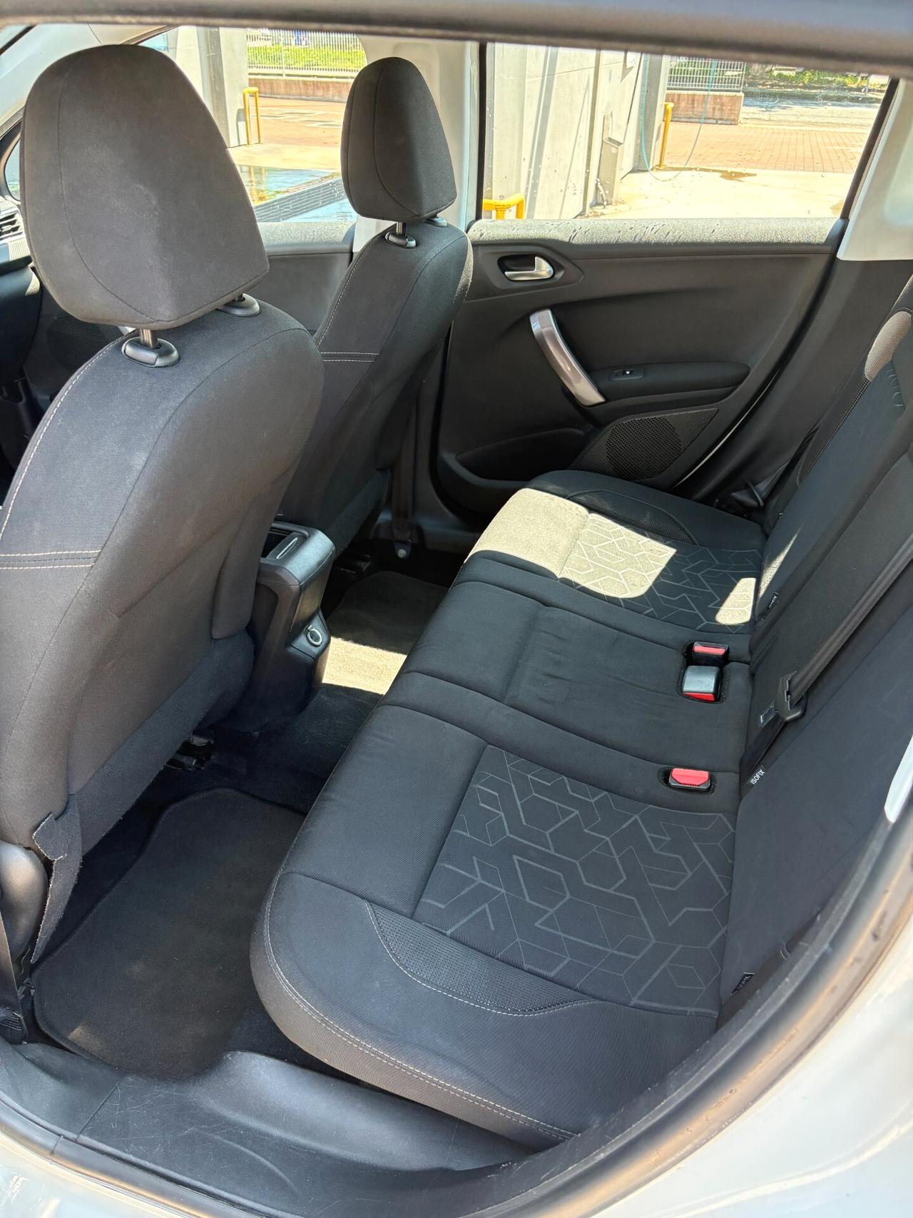 Peugeot 2008 PureTech 82 Allure