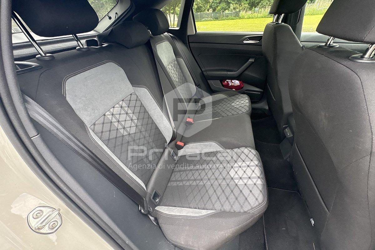 VOLKSWAGEN Taigo 1.0 TSI 110 CV R-Line