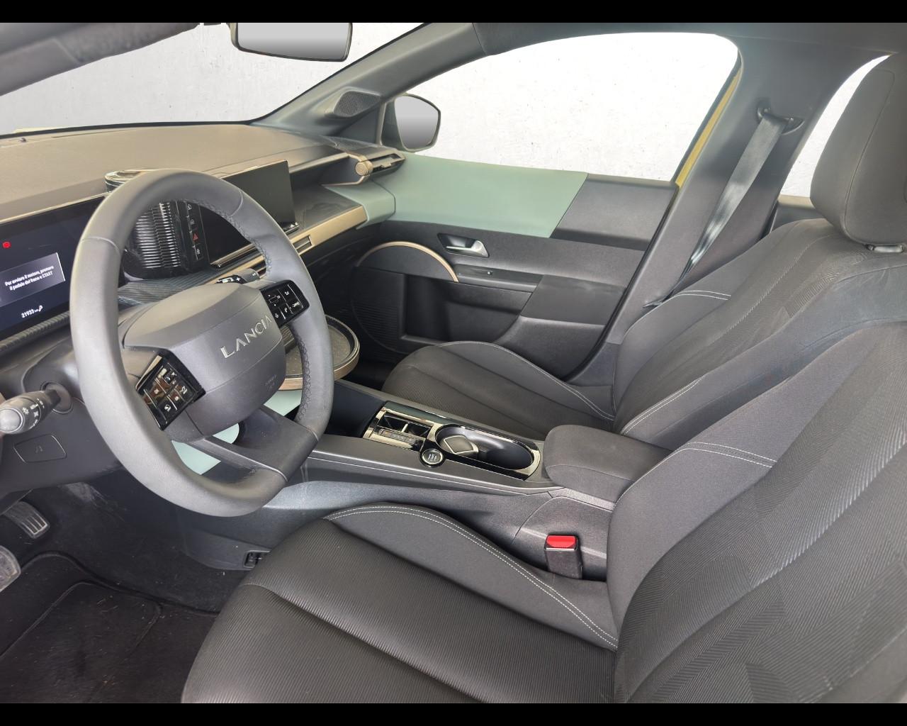 LANCIA Nuova Ypsilon Ibrida My24 Nuova Ypsilon 1.2 100cv Ibrida