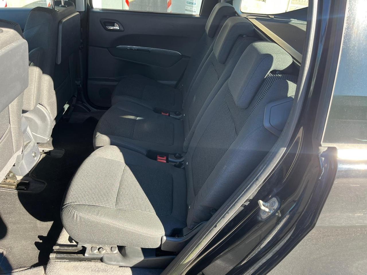 Peugeot 5008 1.6 HDi 112CV Business