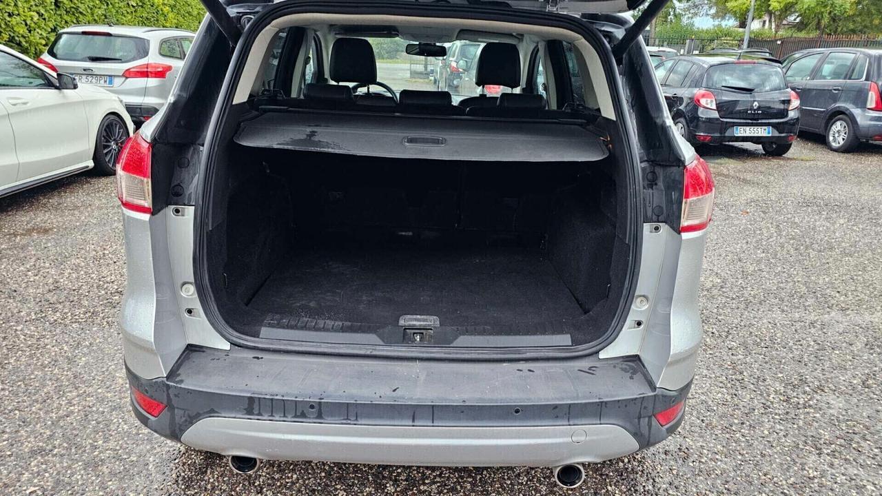 Ford Kuga 2.0 TDCI 140 CV 4WD Titanium