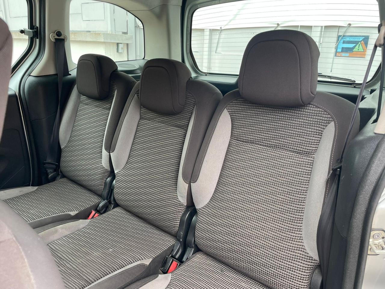 Peugeot Partner Tepee 1.6 HDi 90CV Outdoor