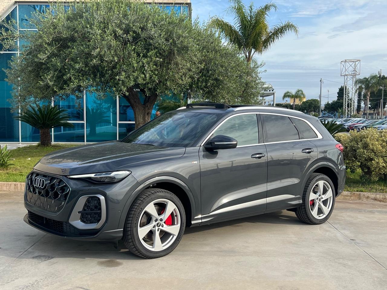 Audi Q5 Sline quattro offerta T-Stock prezzo imperdibile