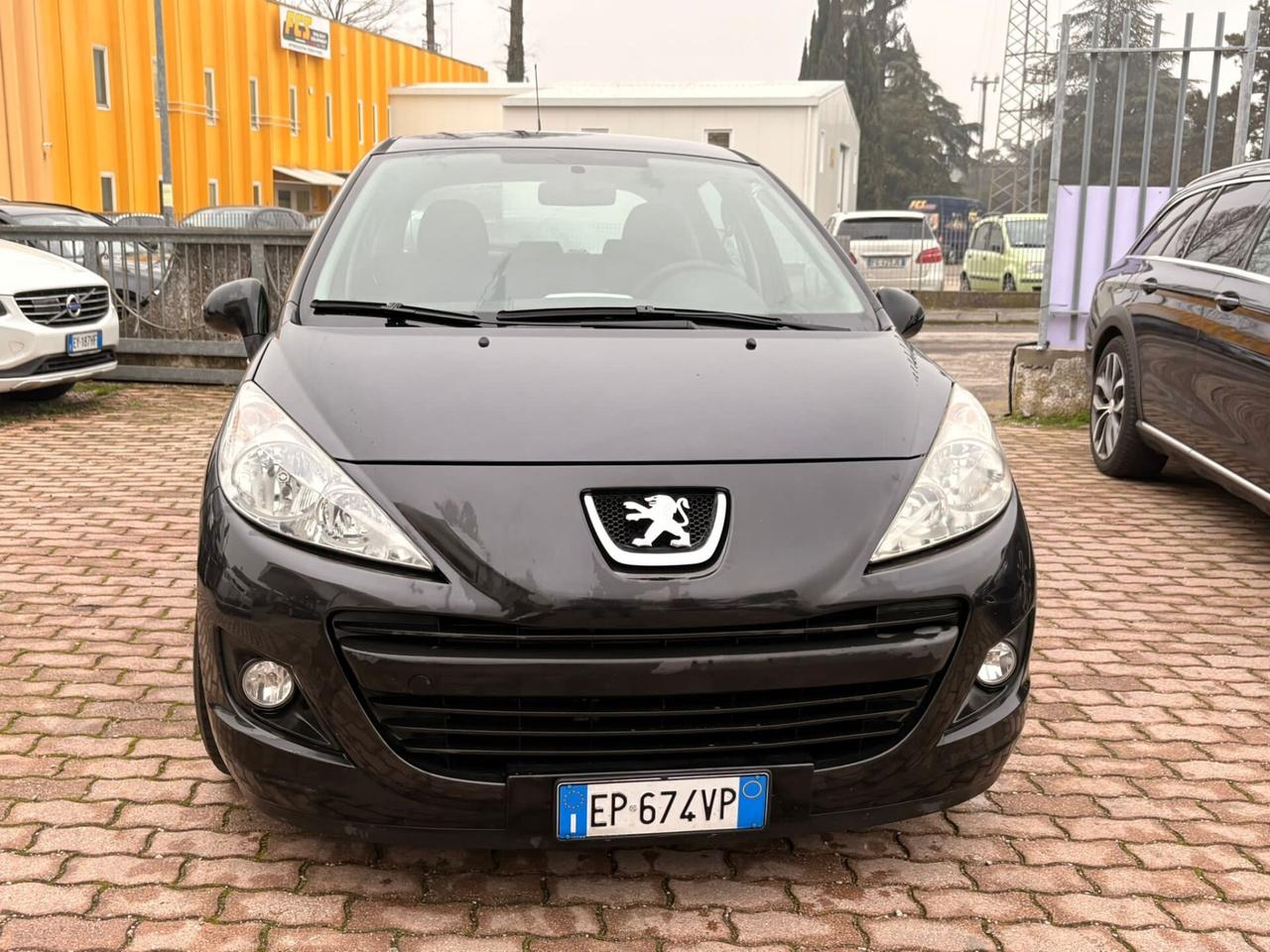 Peugeot 207 Plus 1.4 8V 75CV 5p. ECO GPL