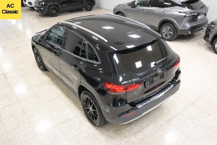 MERCEDES GLA 180D AUTOMATIC BUSINESS SOLUTION 115 CV