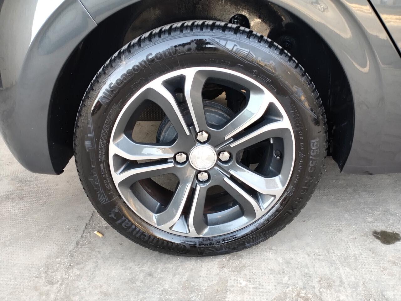 Peugeot 208 1.4 HDi 68 CV 5 porte Allure