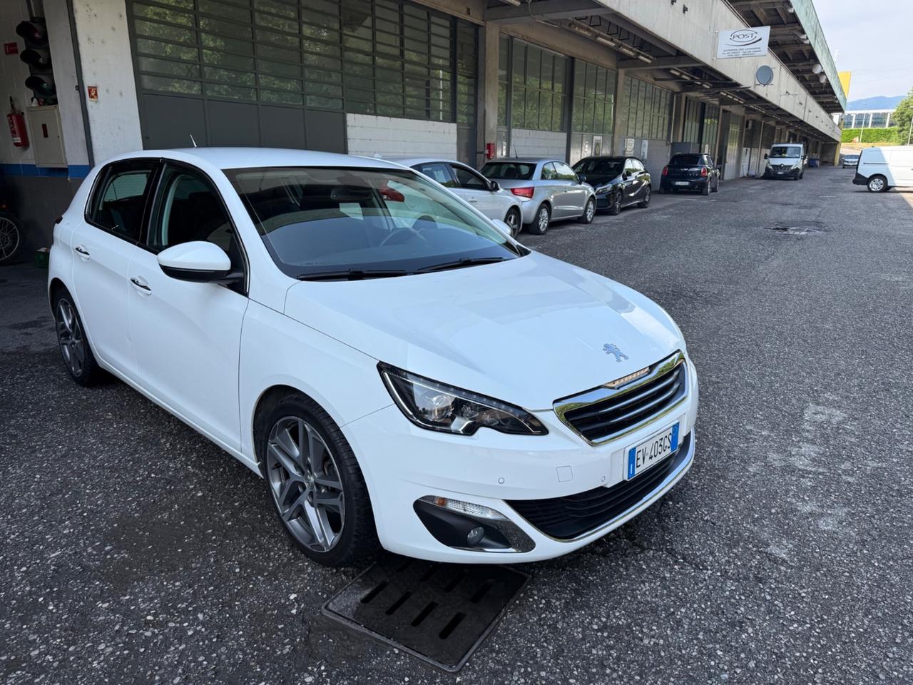 Peugeot 308 1.6 THP 125 CV Allure