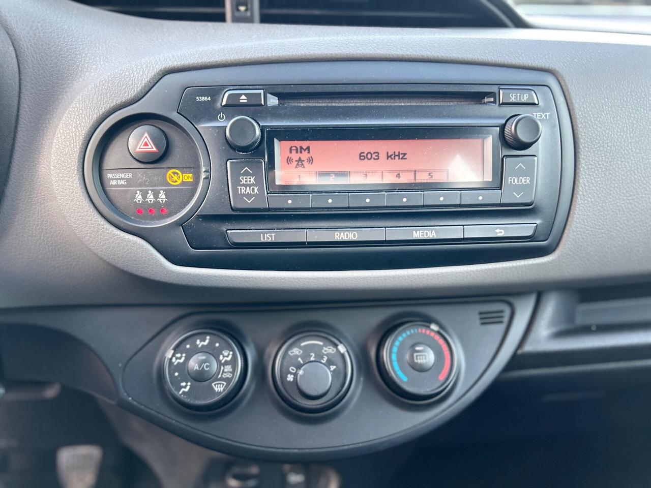 Toyota Yaris 1.0 5 porte Lounge