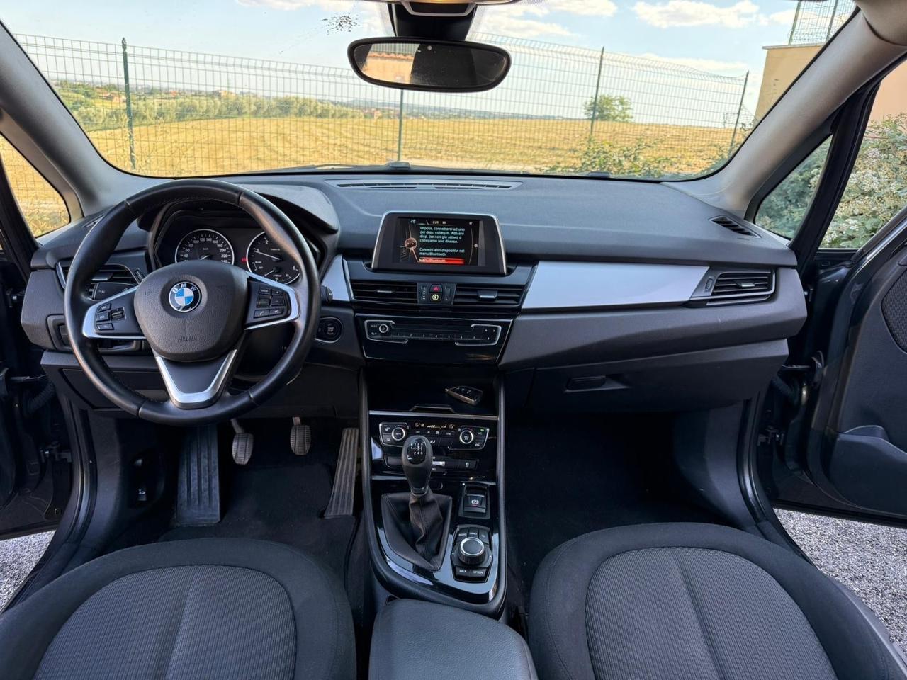 Bmw 118 120d 5p. Advantage