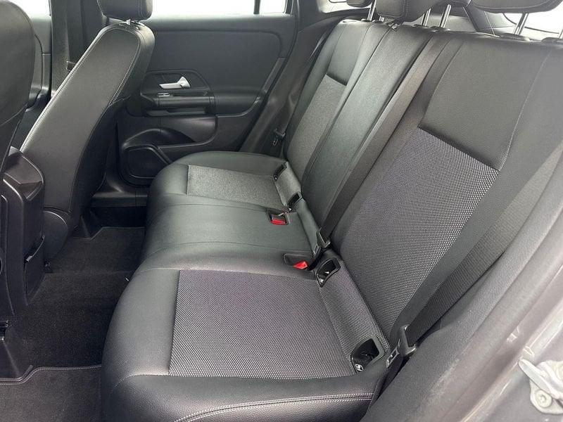 Mercedes-Benz GLA 180 Business Extra auto