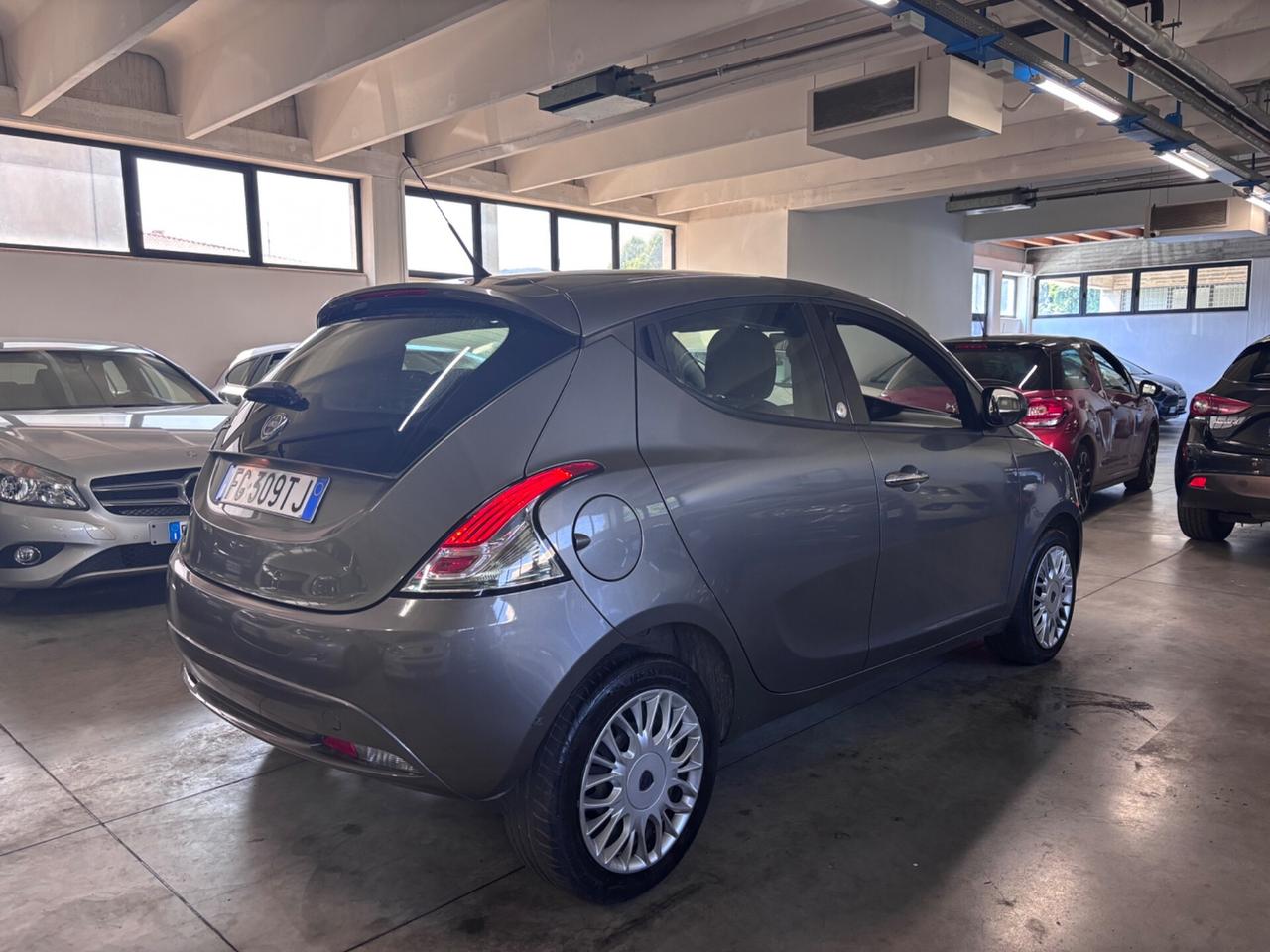 Lancia Ypsilon 1.2 B/GPL OK NEOPATENTATI