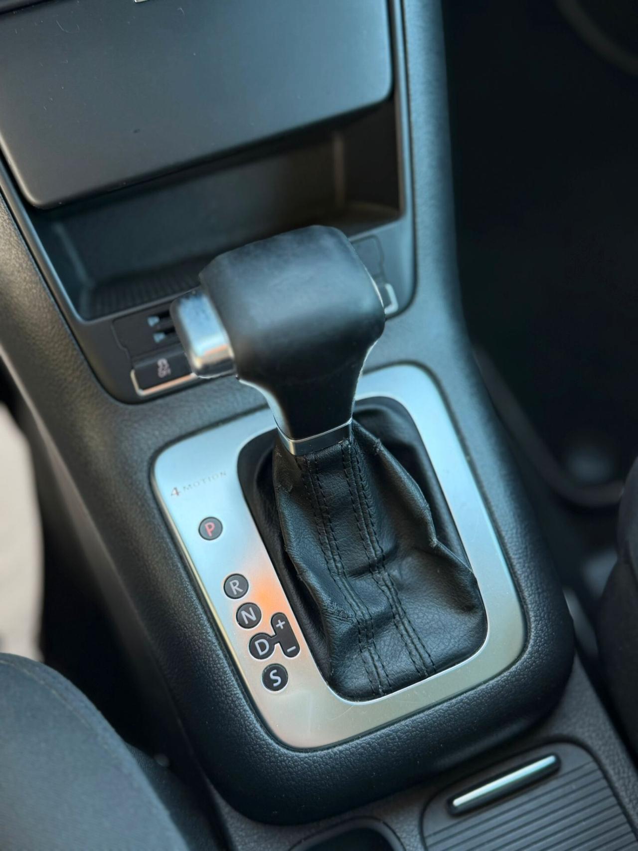 Volkswagen Tiguan 2.0 TDI DPF 4MOTION DSG Sport & Style