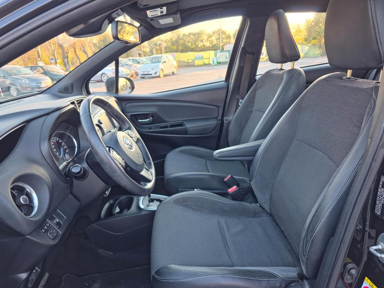 Toyota Yaris 1.5 Hybrid 5 porte 2018-E6 Automatico NEO