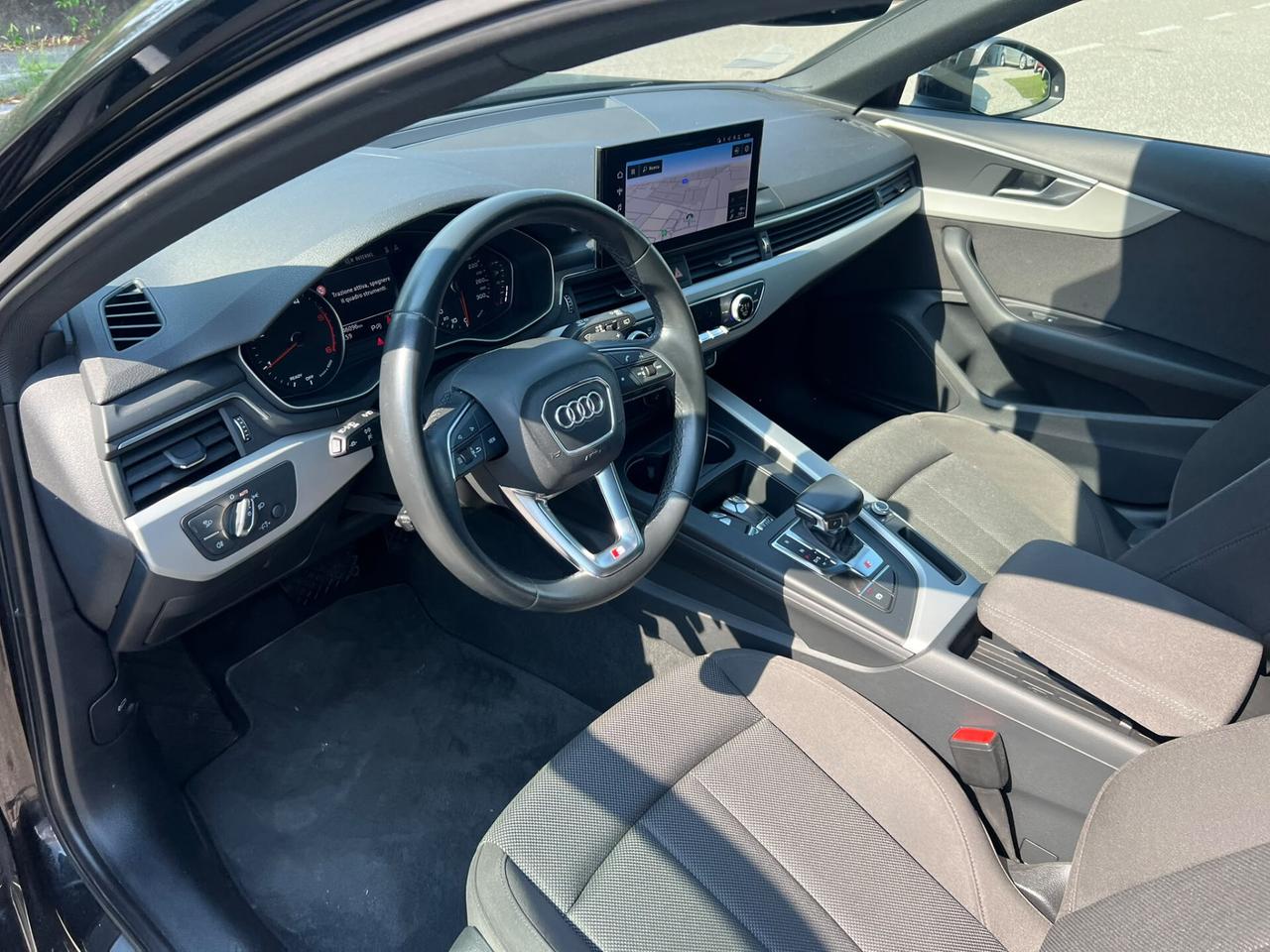 Audi A4 Avant 40 TDI S tronic line edition