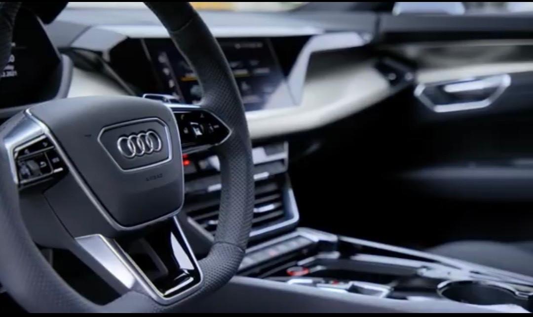 Audi E-tron GT quattro