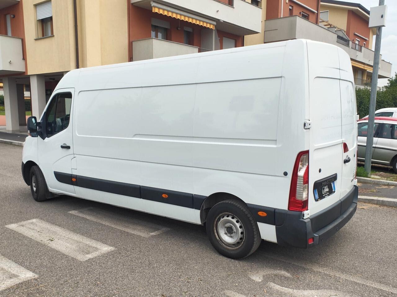 Renault Master T35 2.3 dCi/145 PL MAXI