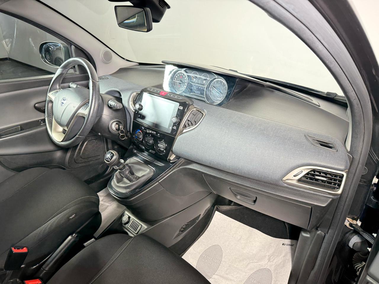 Lancia Ypsilon 1.0 FireFly 5 porte S&S Hybrid Gold LEGGI PROMO!