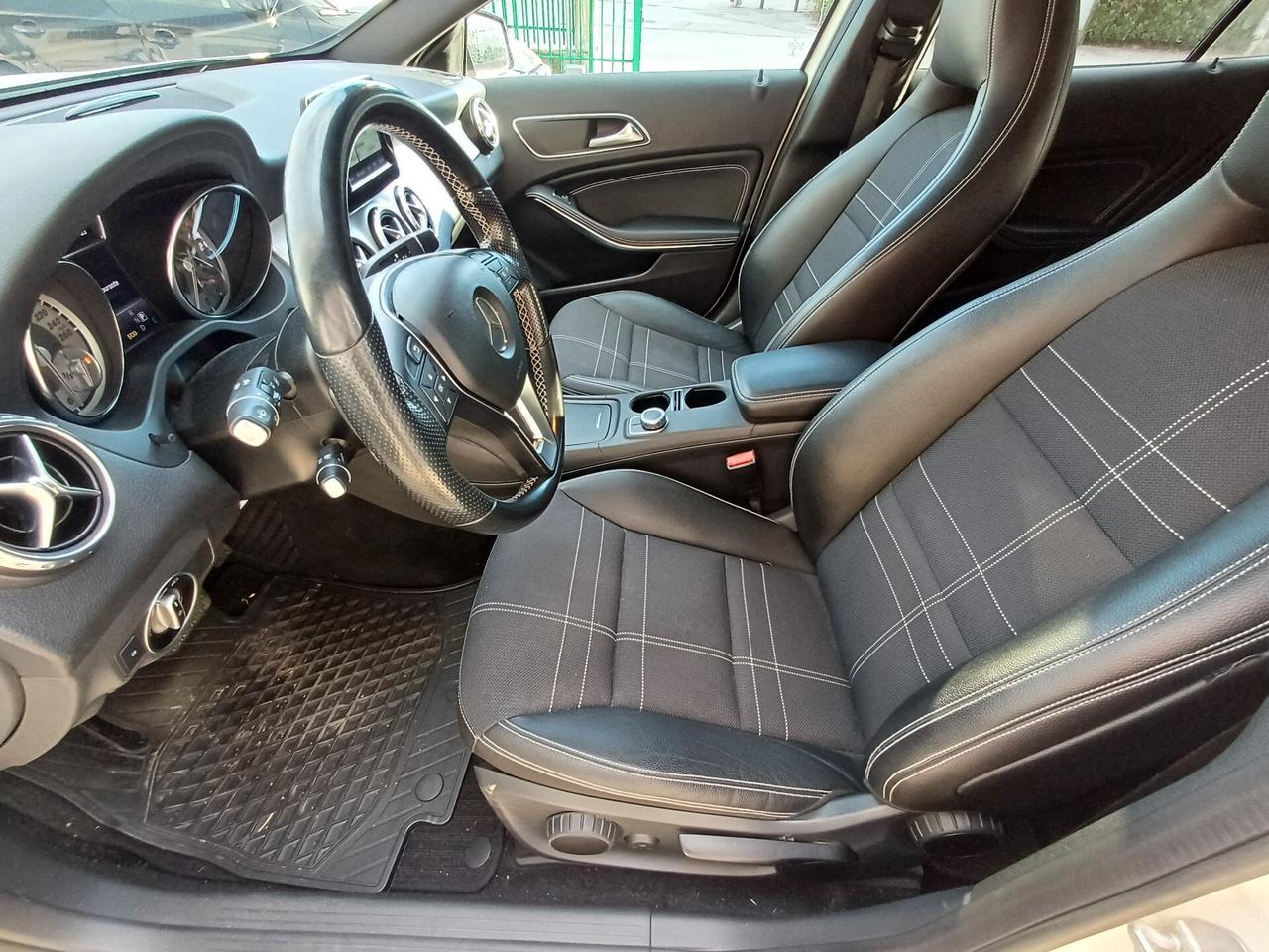 Mercedes-benz GLA 220 CDI Automatic 4Matic Premium Night Editions