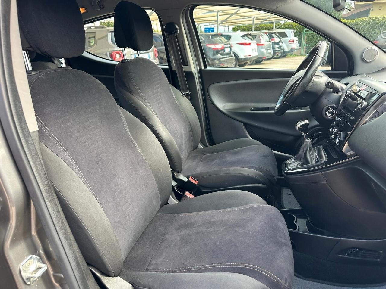 Lancia Ypsilon 1.3 MJT