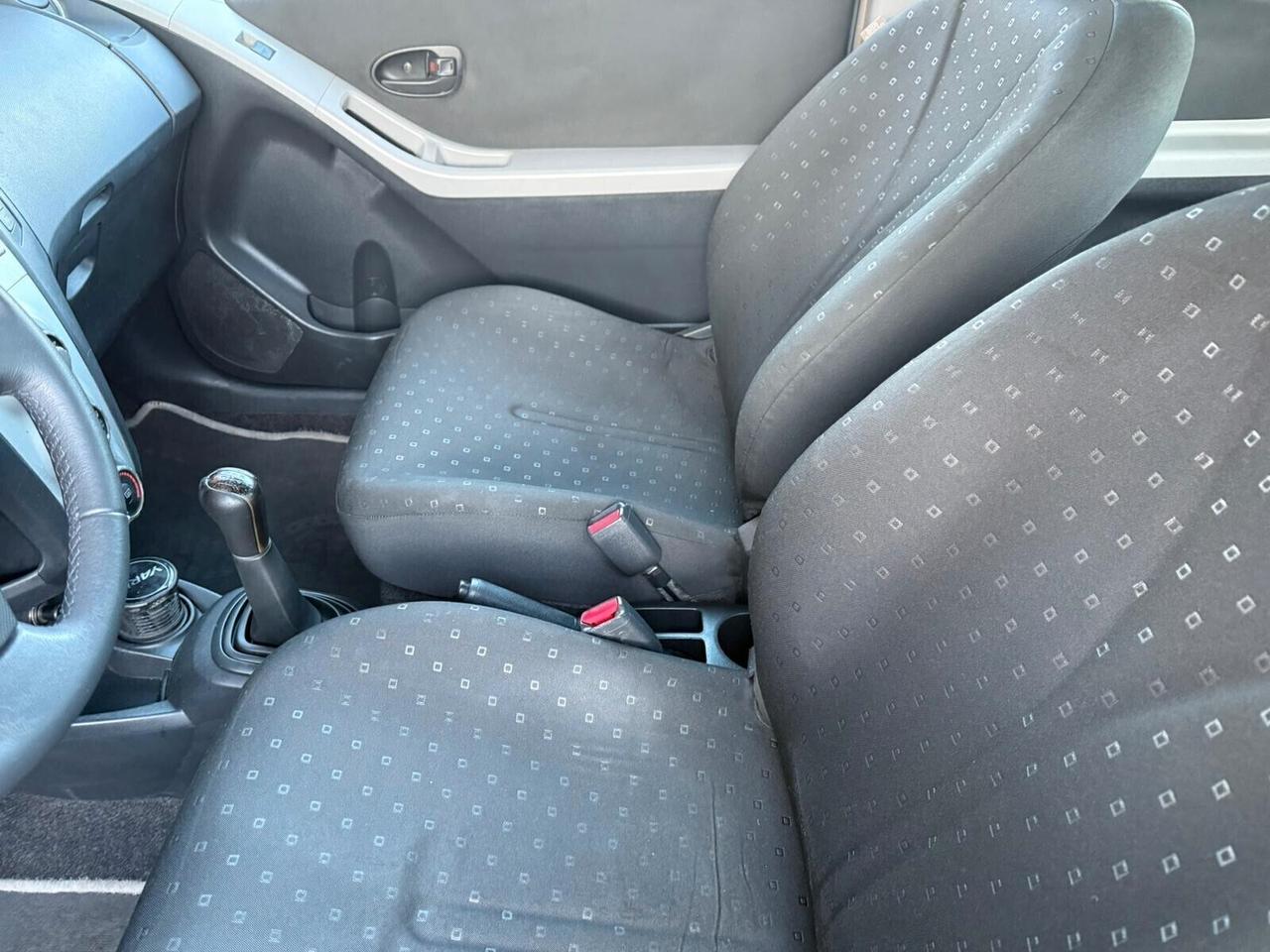 Toyota Yaris 1.0 - 117.000KM - TUTTO INCLUSO - SUPERPREZZO