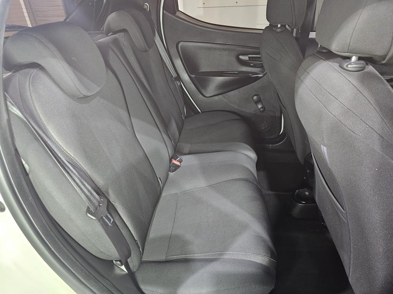 Lancia Ypsilon 1.2 69 CV Gold (29.000km)