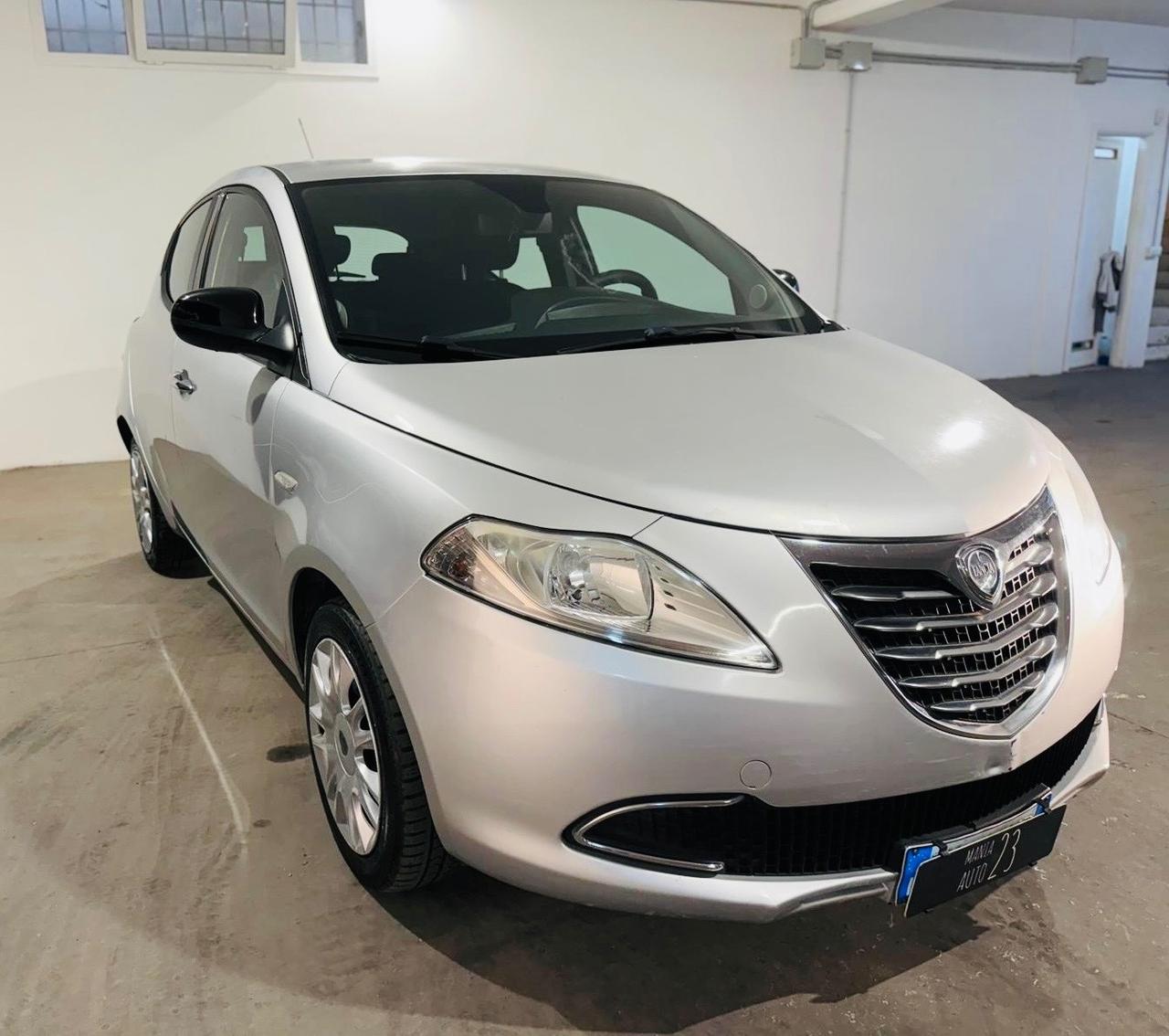 Lancia Ypsilon 1.2 69 CV 5 porte Ecochic Platinum*NEOPATENTATI*