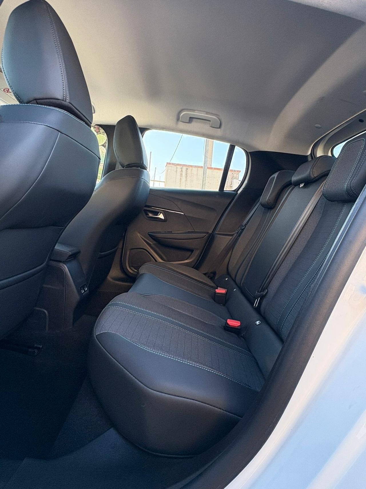 Peugeot 208 PureTech 100 Evolution