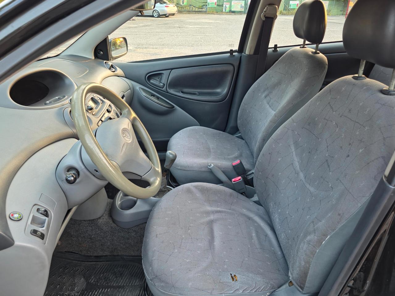 Toyota Yaris 1.0i 16V cat 5 porte Sol CV-65 GPL E3 Manuale NEO 2004